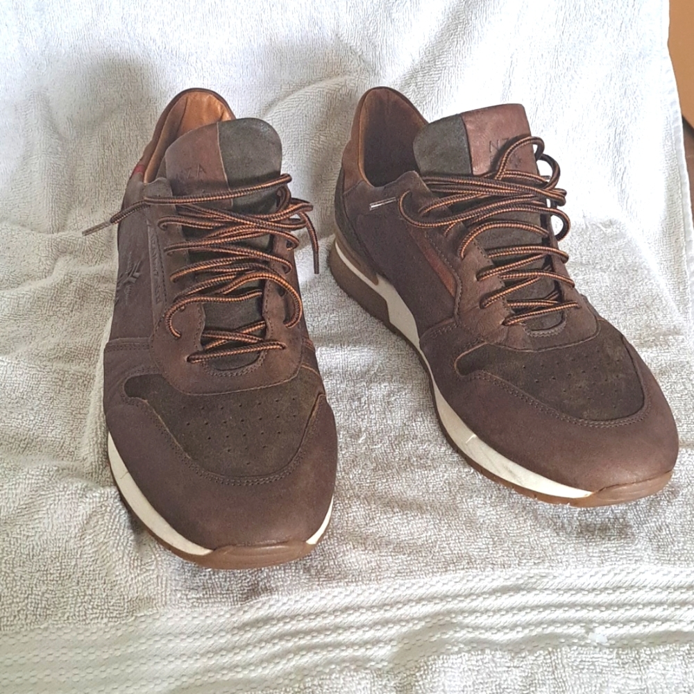 Mens size 11.5 New Zealand Auckland sneakers brown leather/sued combo